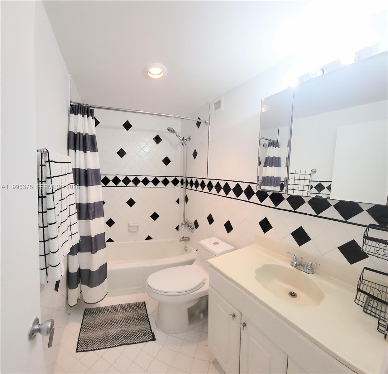 COASTAL TOWERS CONDO - Residential Lease