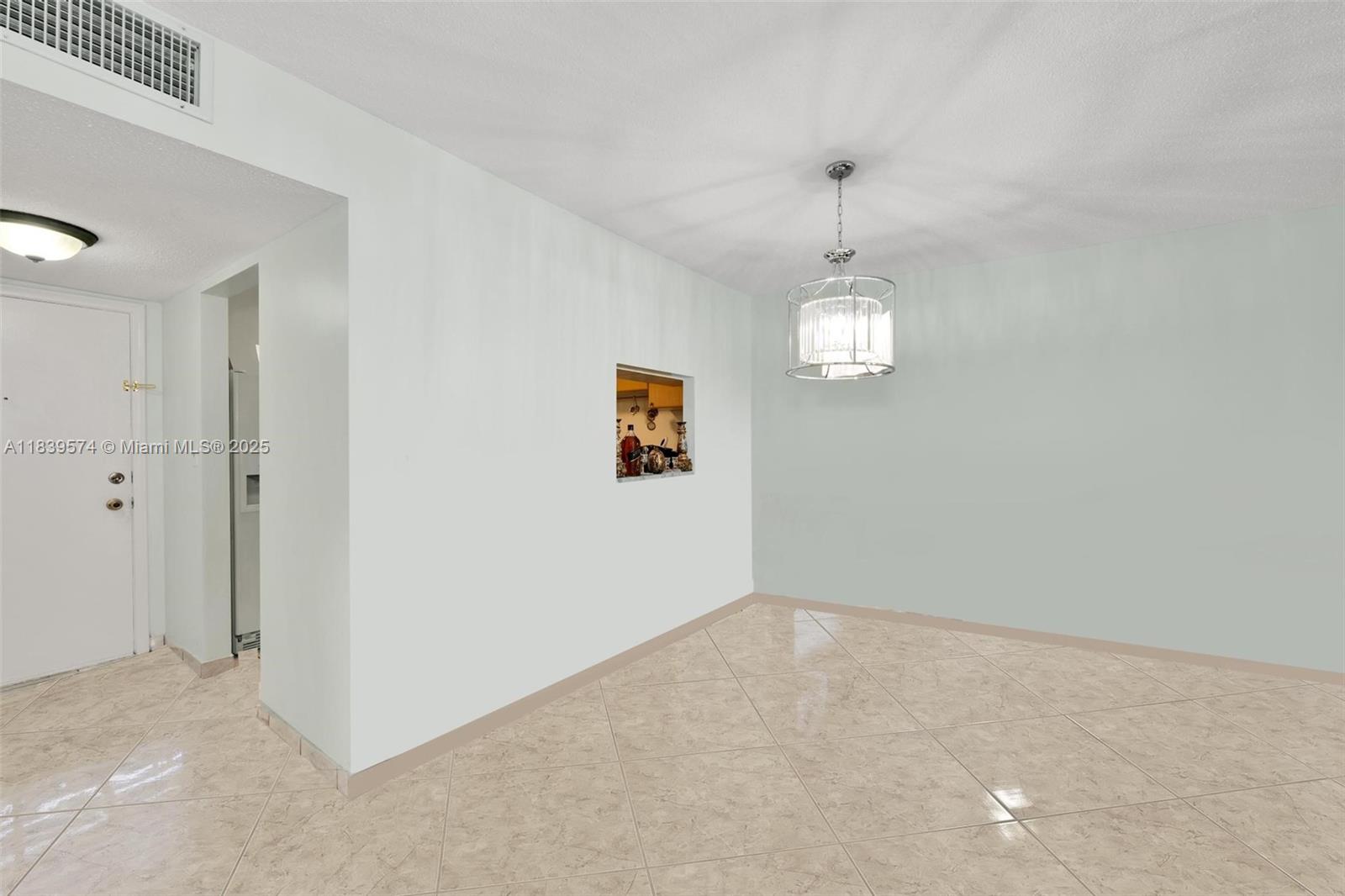 1825 S Ocean Dr 204