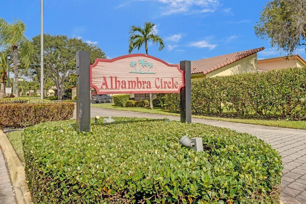 Welcome to this beautifully maintained 2 bedroom, 2 bathroom villa with a 1-car garage, nestled in the highly desirable and private Pine Island Ridge Country Club Community — an all-age community offering resort-style amenities. This spacious villa features an open floor plan with plenty of natural light, a well-equipped kitchen, and comfortable living and dining areas. Enjoy the convenience of a private garage that includes washer/dryer.
Rental Includes Full Access to the Exclusive Pine Island Ridge Country Club, featuring; golf course, tennis, fitness center, pool, 2 restaurants. LANDLORD SAYS NO PETS & COMMERCIAL VEHICLES and firm on first month, last month and security. HOA application approval process for tenant.