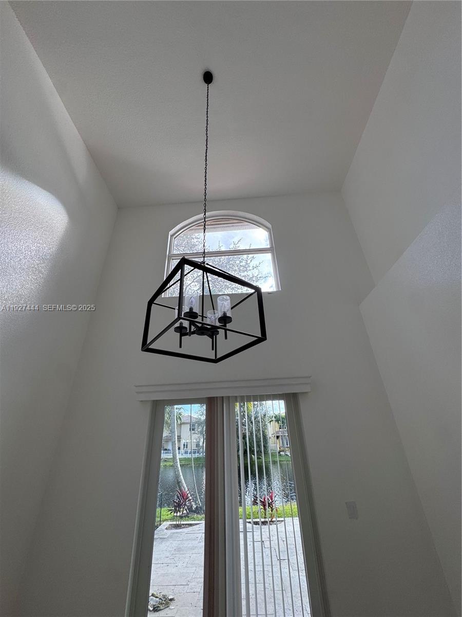 REGENCY LAKES AT COCONUT - Residential Lease