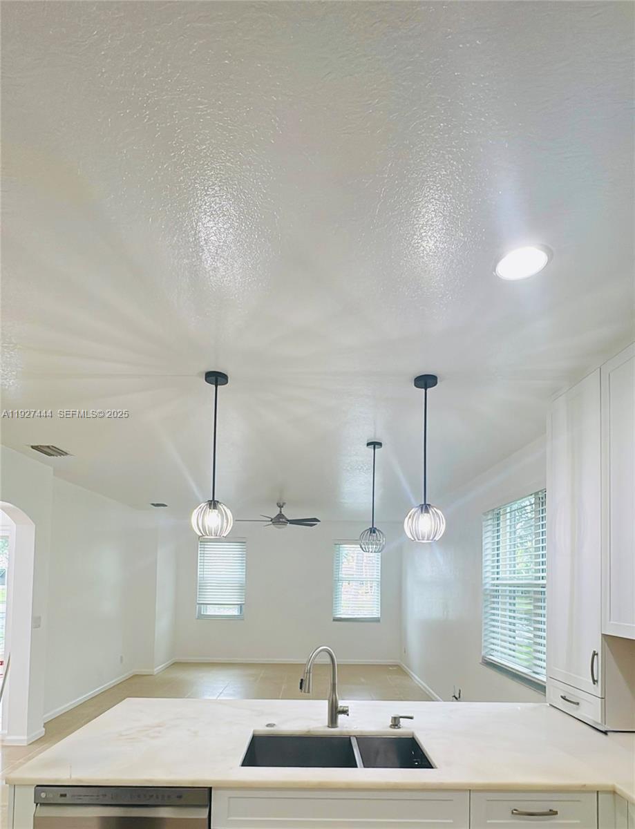 REGENCY LAKES AT COCONUT - Residential Lease