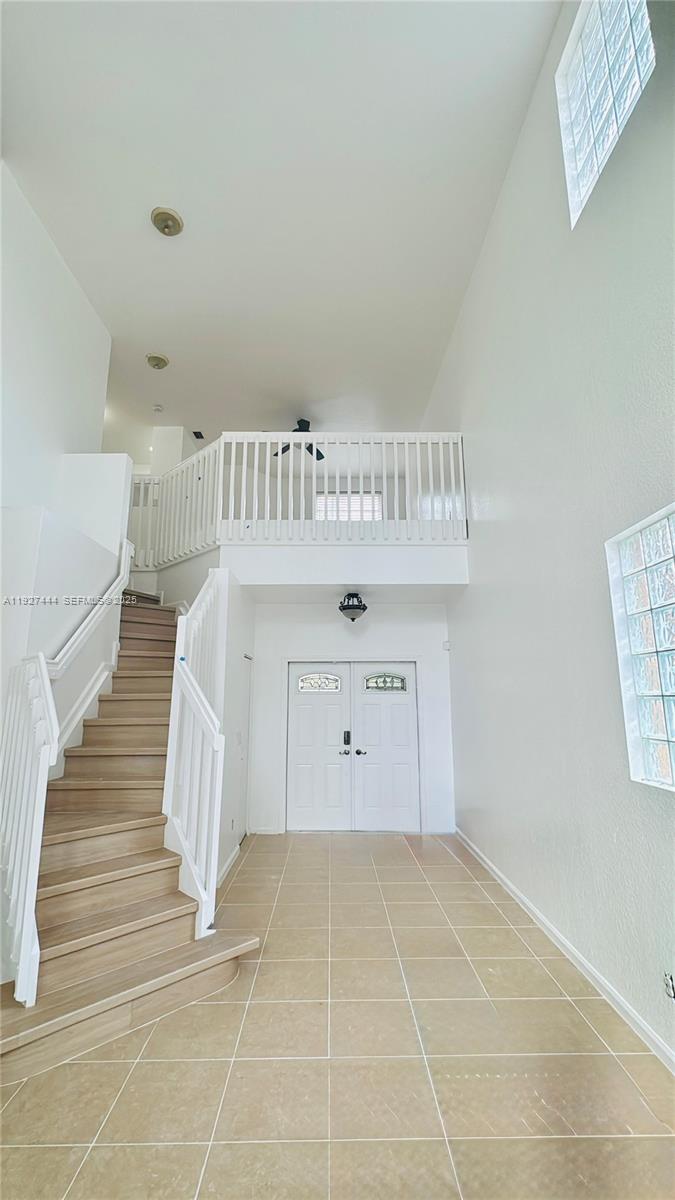 REGENCY LAKES AT COCONUT - Residential Lease