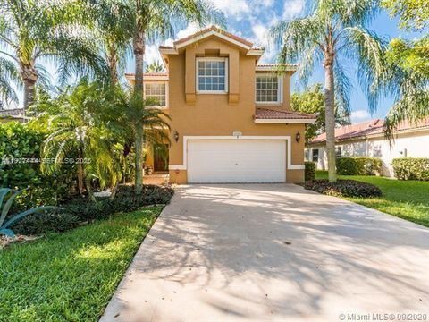 4950 Pelican Mnr Coconut Creek FL 33073