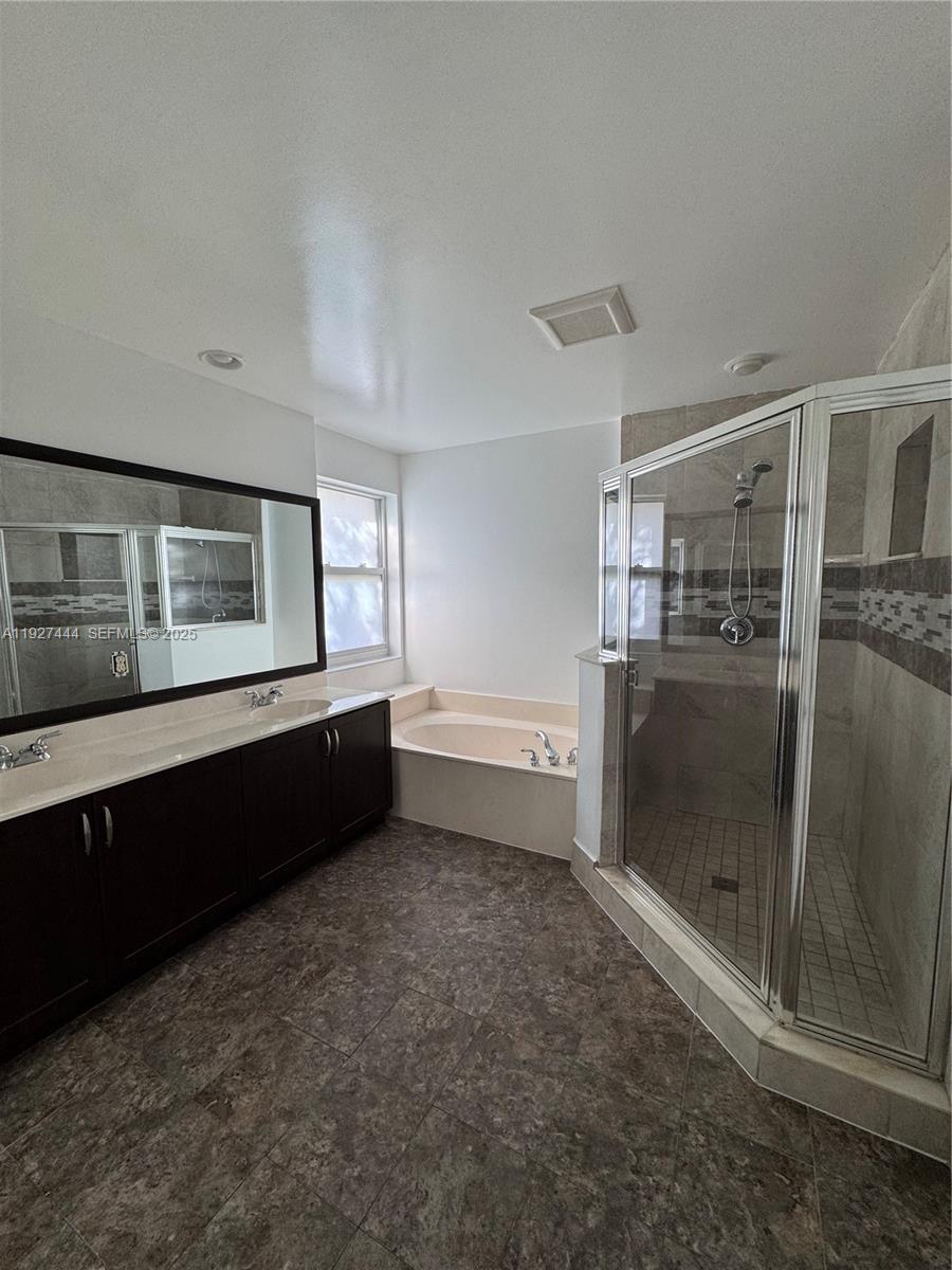 REGENCY LAKES AT COCONUT - Residential Lease