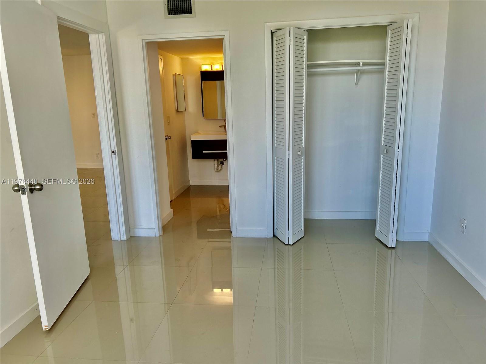 OLYMPUS CONDO PHASE - Residential