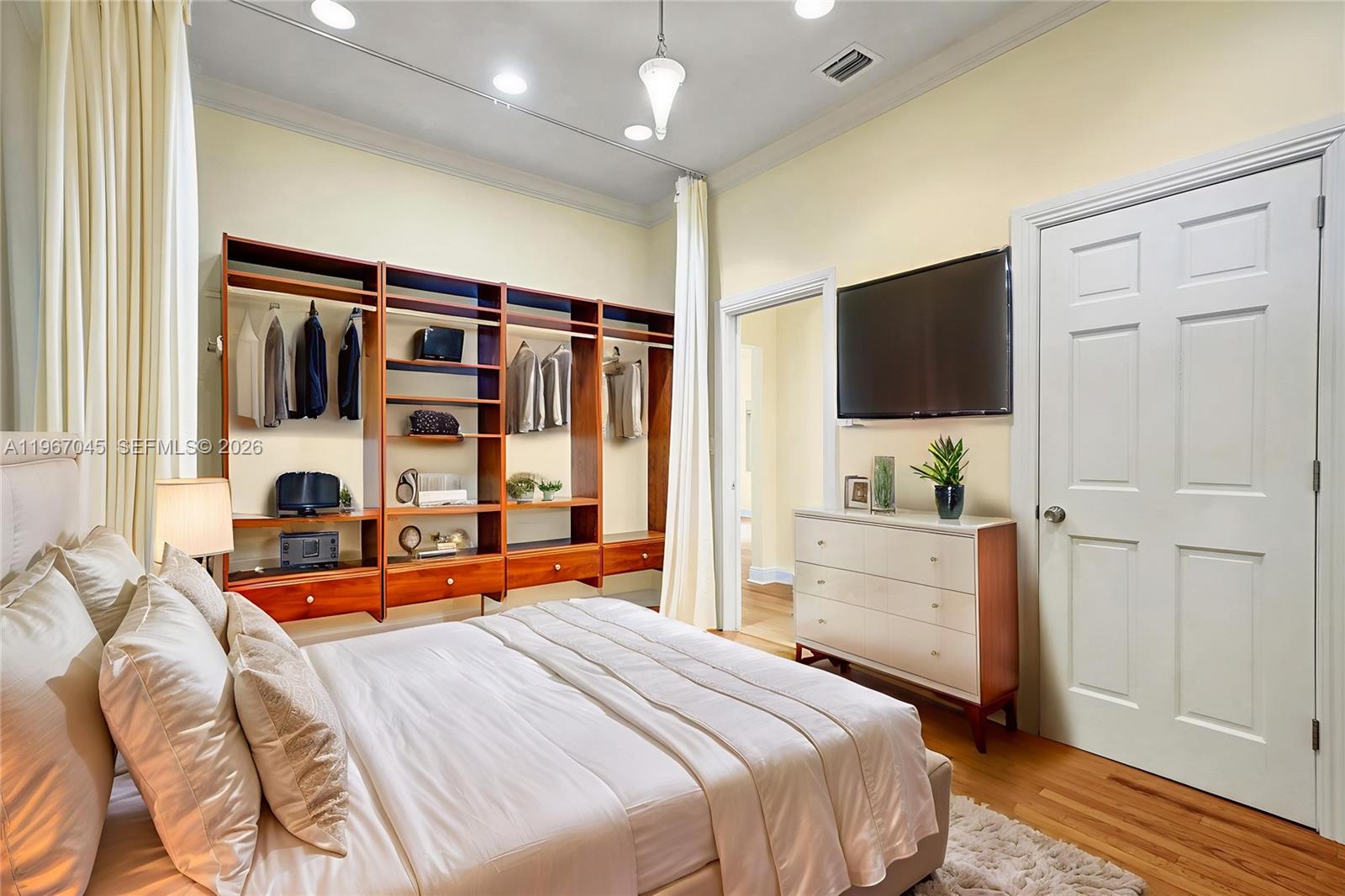 CORAL GABLES GRANADA SEC - Residential