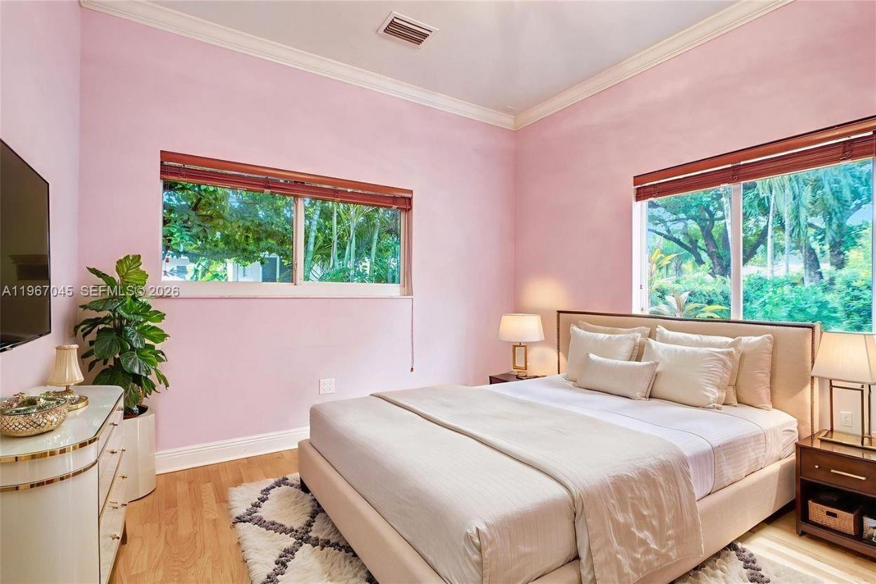 CORAL GABLES GRANADA SEC - Residential