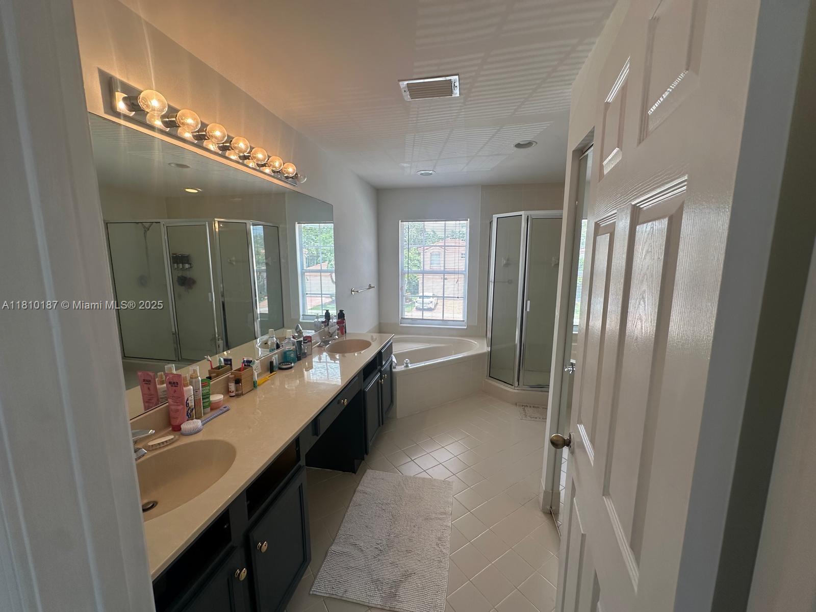 ORANGE POINT TR A - Residential Lease