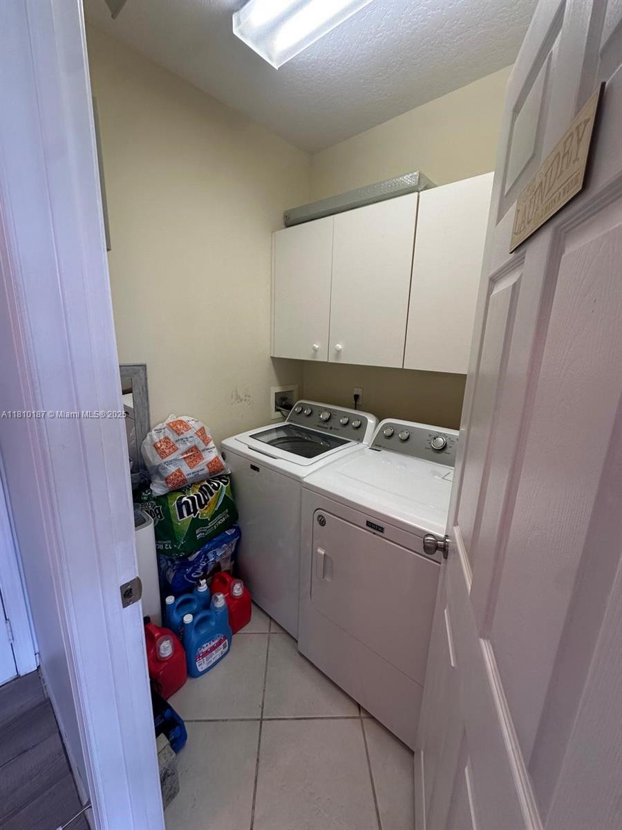 ORANGE POINT TR A - Residential Lease