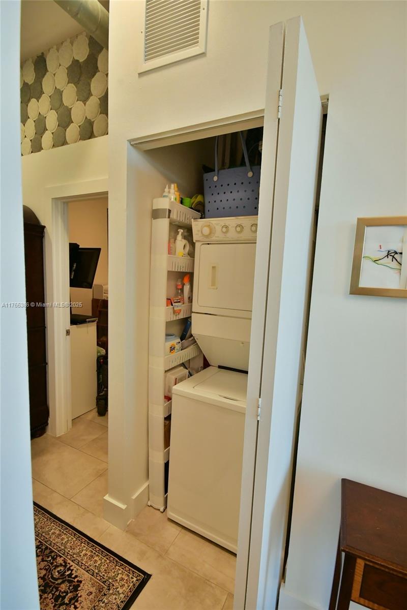 UPTOWN MARINA LOFTS CONDO - Residential