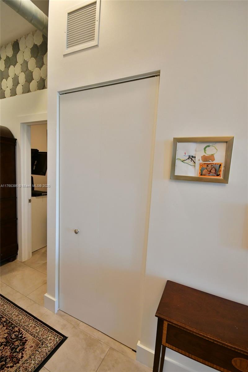 UPTOWN MARINA LOFTS CONDO - Residential