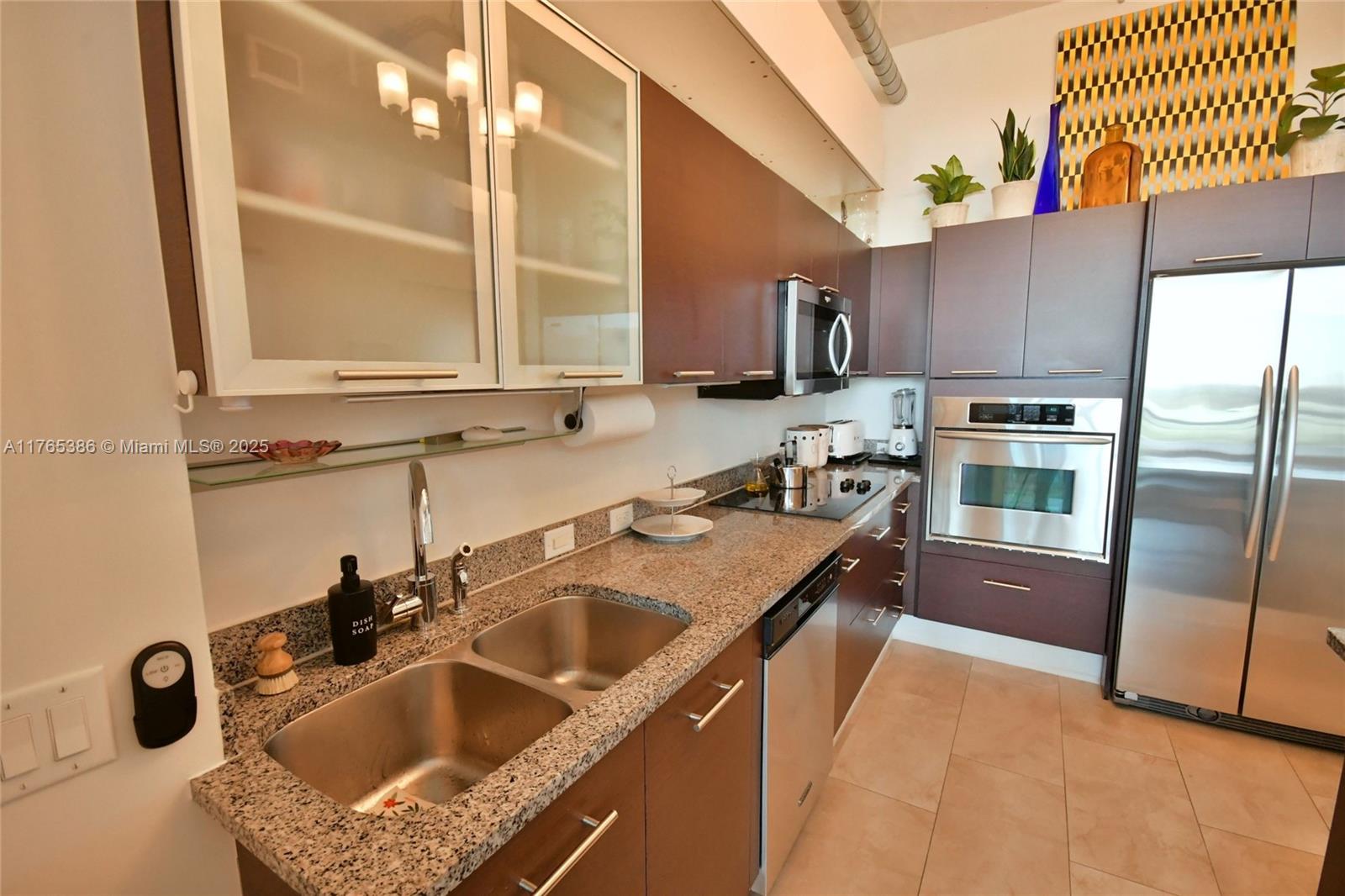 UPTOWN MARINA LOFTS CONDO - Residential