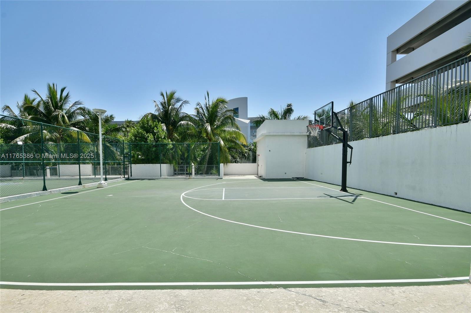 UPTOWN MARINA LOFTS CONDO - Residential