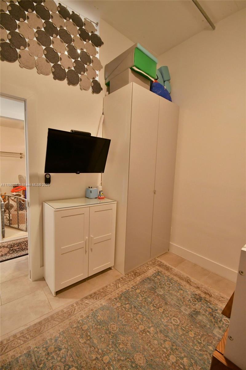 UPTOWN MARINA LOFTS CONDO - Residential