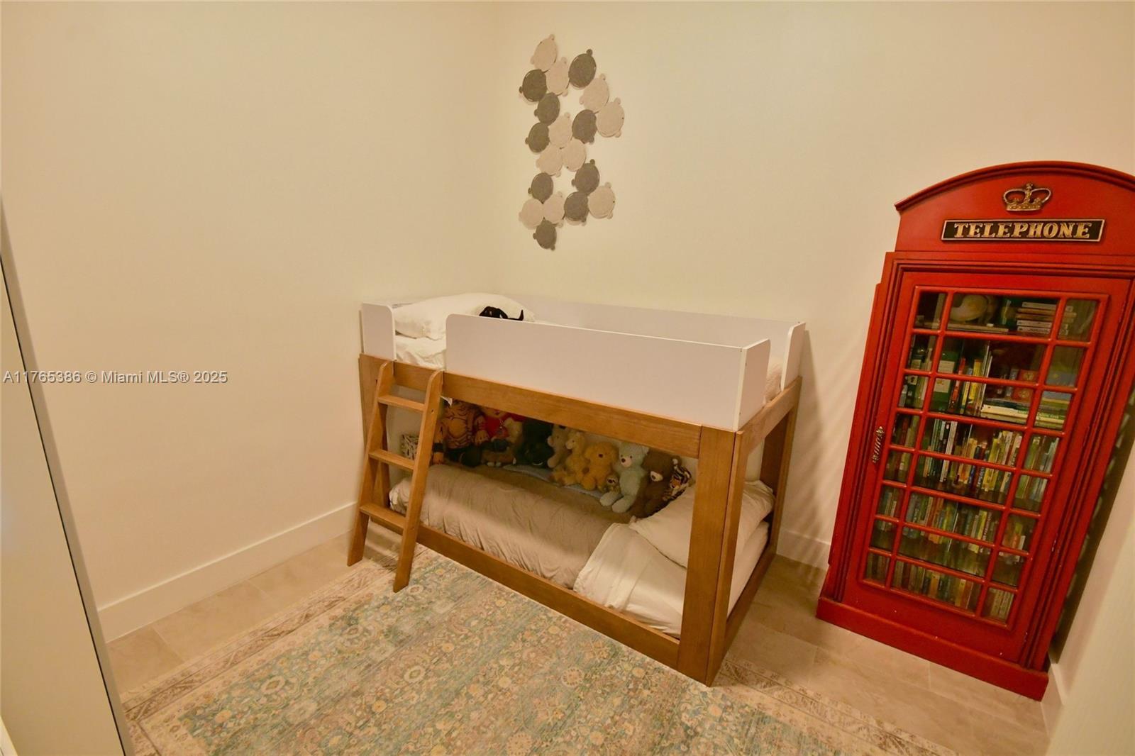 UPTOWN MARINA LOFTS CONDO - Residential