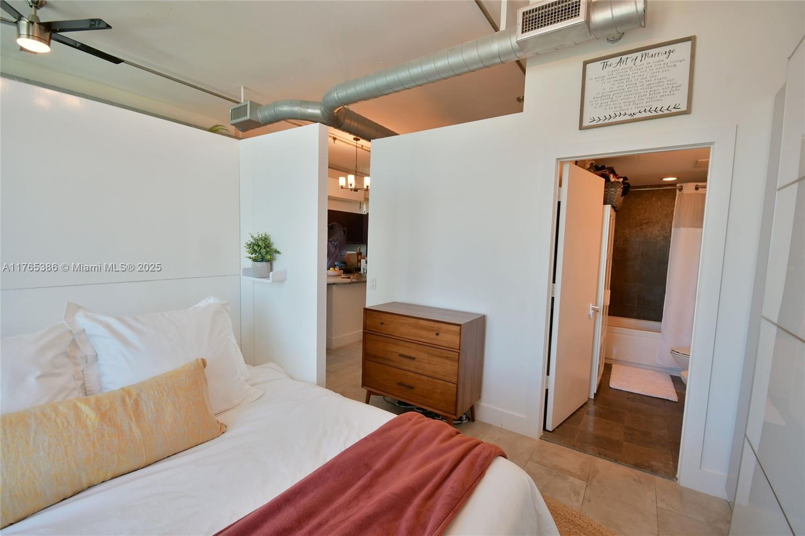 UPTOWN MARINA LOFTS CONDO - Residential