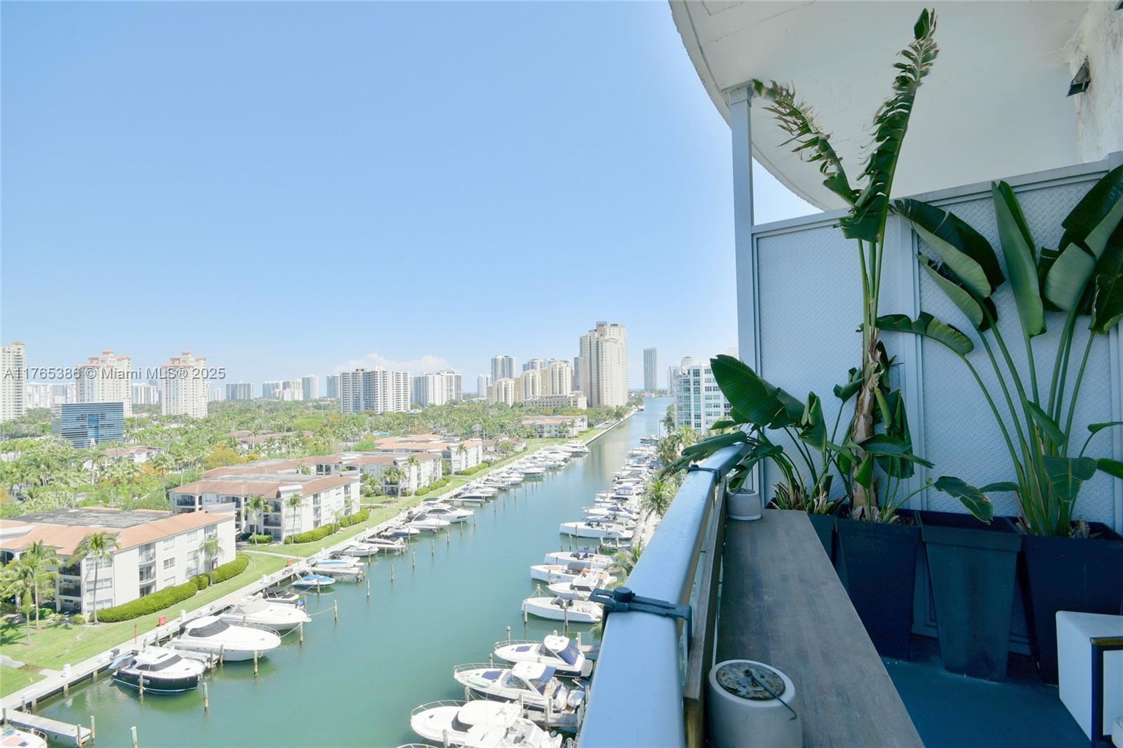 UPTOWN MARINA LOFTS CONDO - Residential