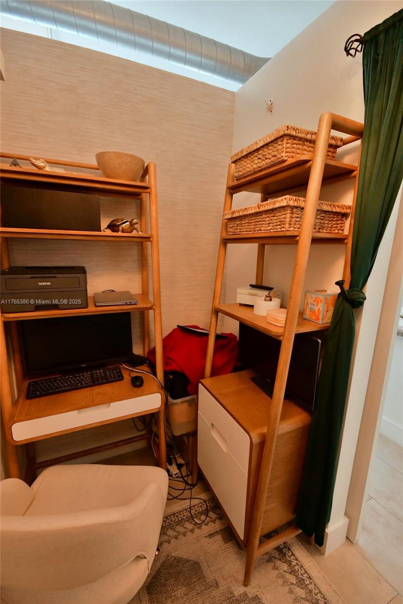 UPTOWN MARINA LOFTS CONDO - Residential