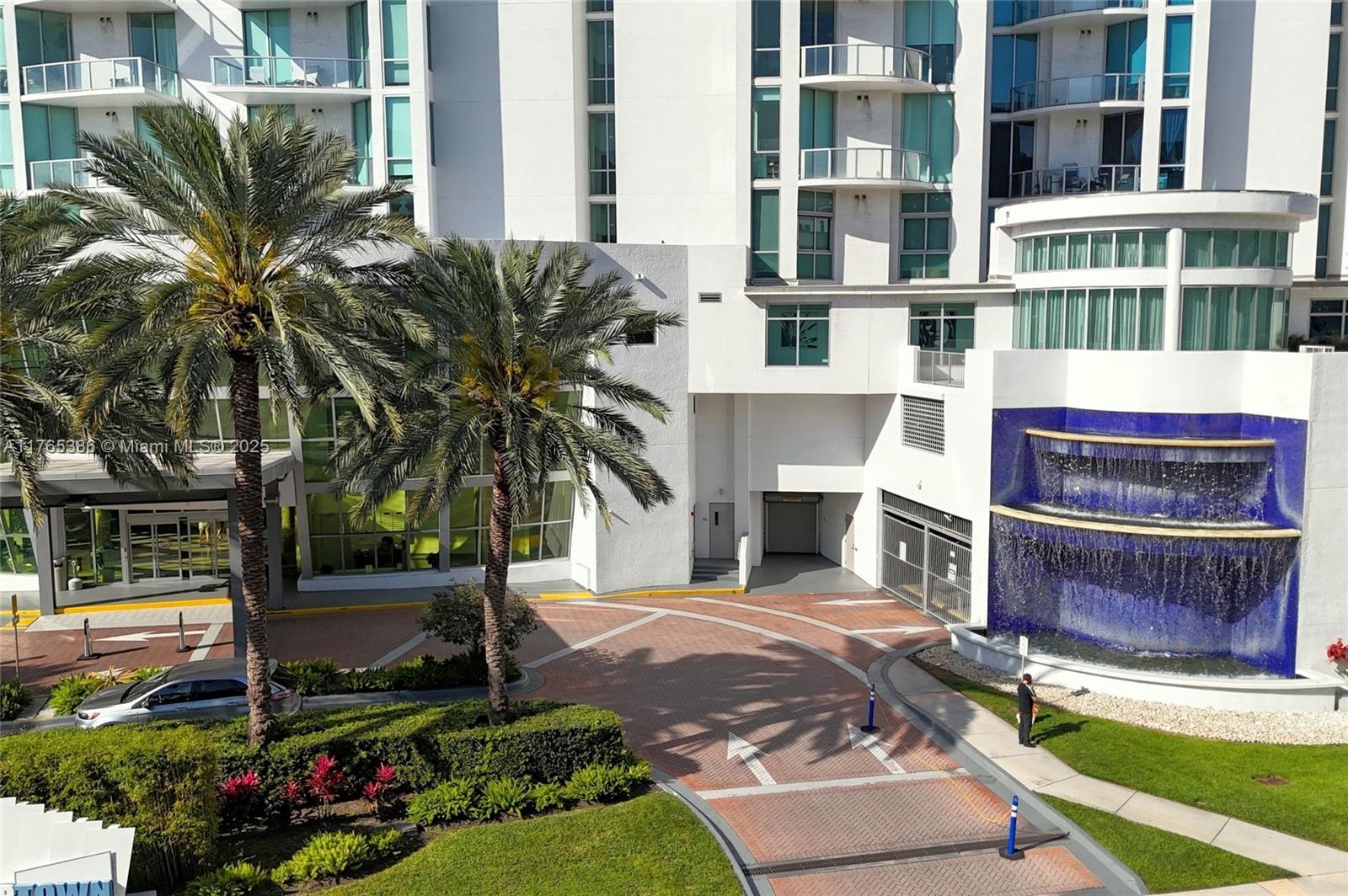 UPTOWN MARINA LOFTS CONDO - Residential