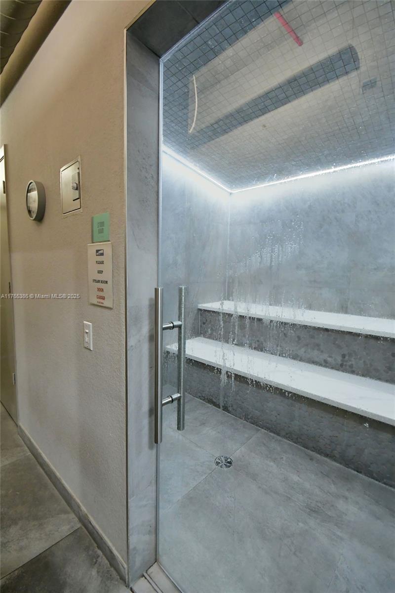 UPTOWN MARINA LOFTS CONDO - Residential