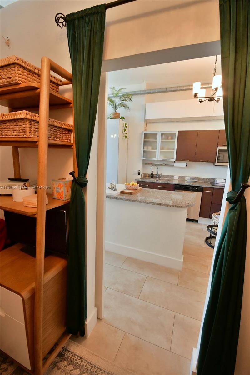 UPTOWN MARINA LOFTS CONDO - Residential