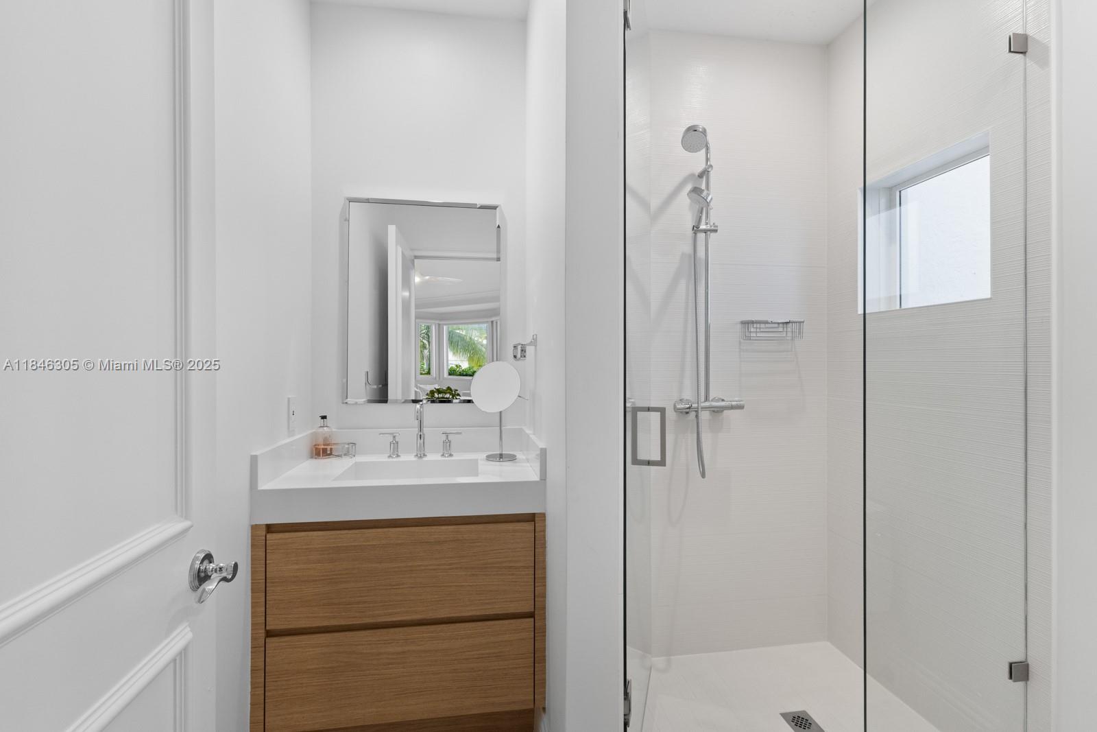 G B VILLAS - Residential Lease