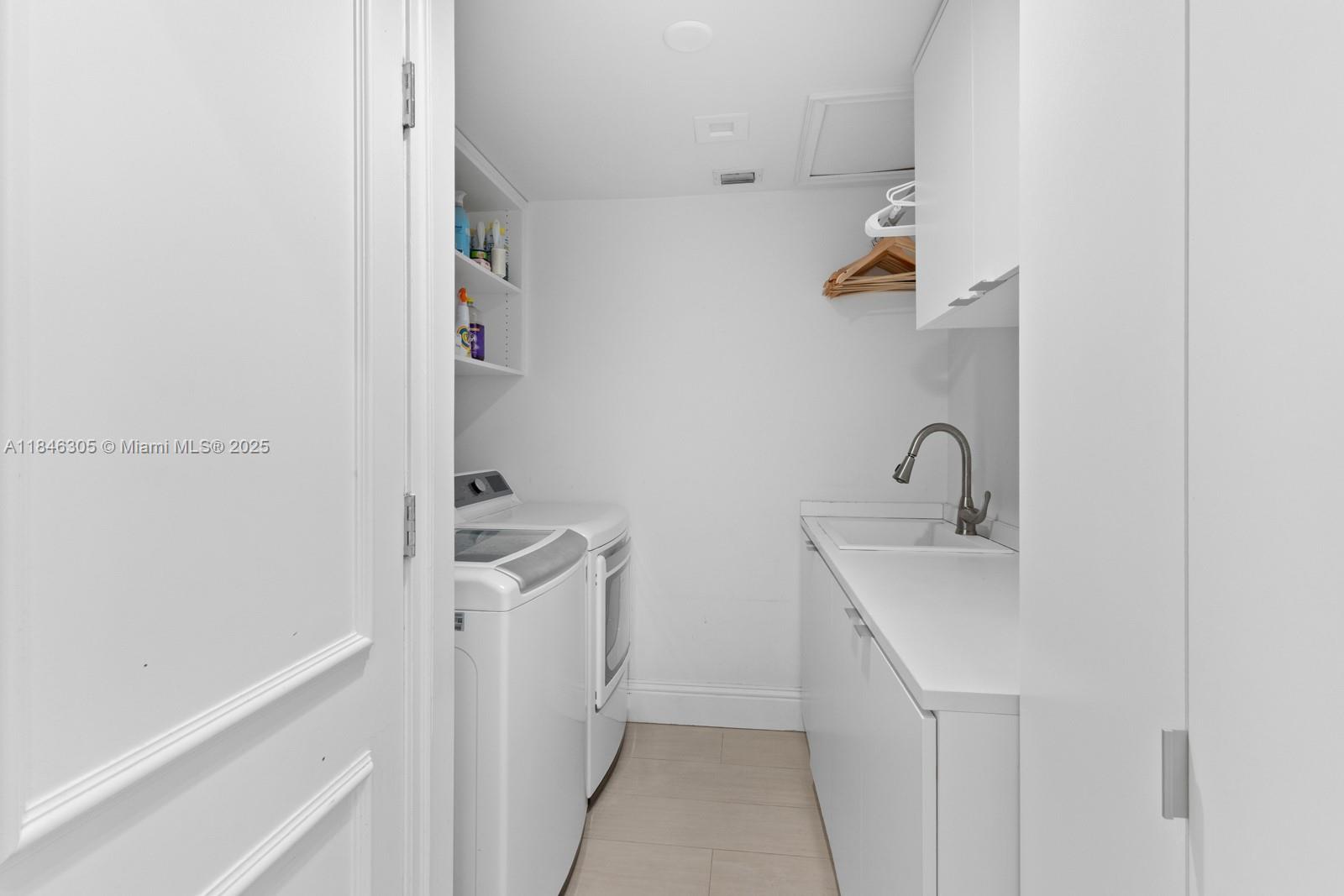 G B VILLAS - Residential Lease