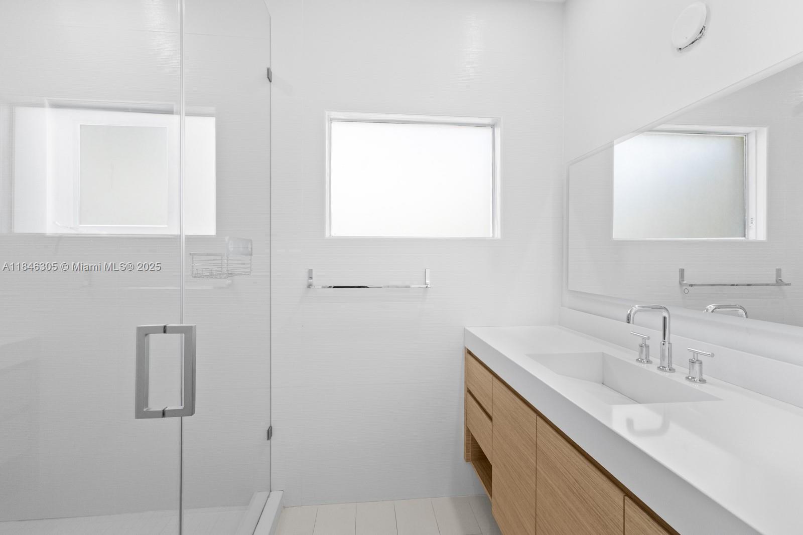 G B VILLAS - Residential Lease