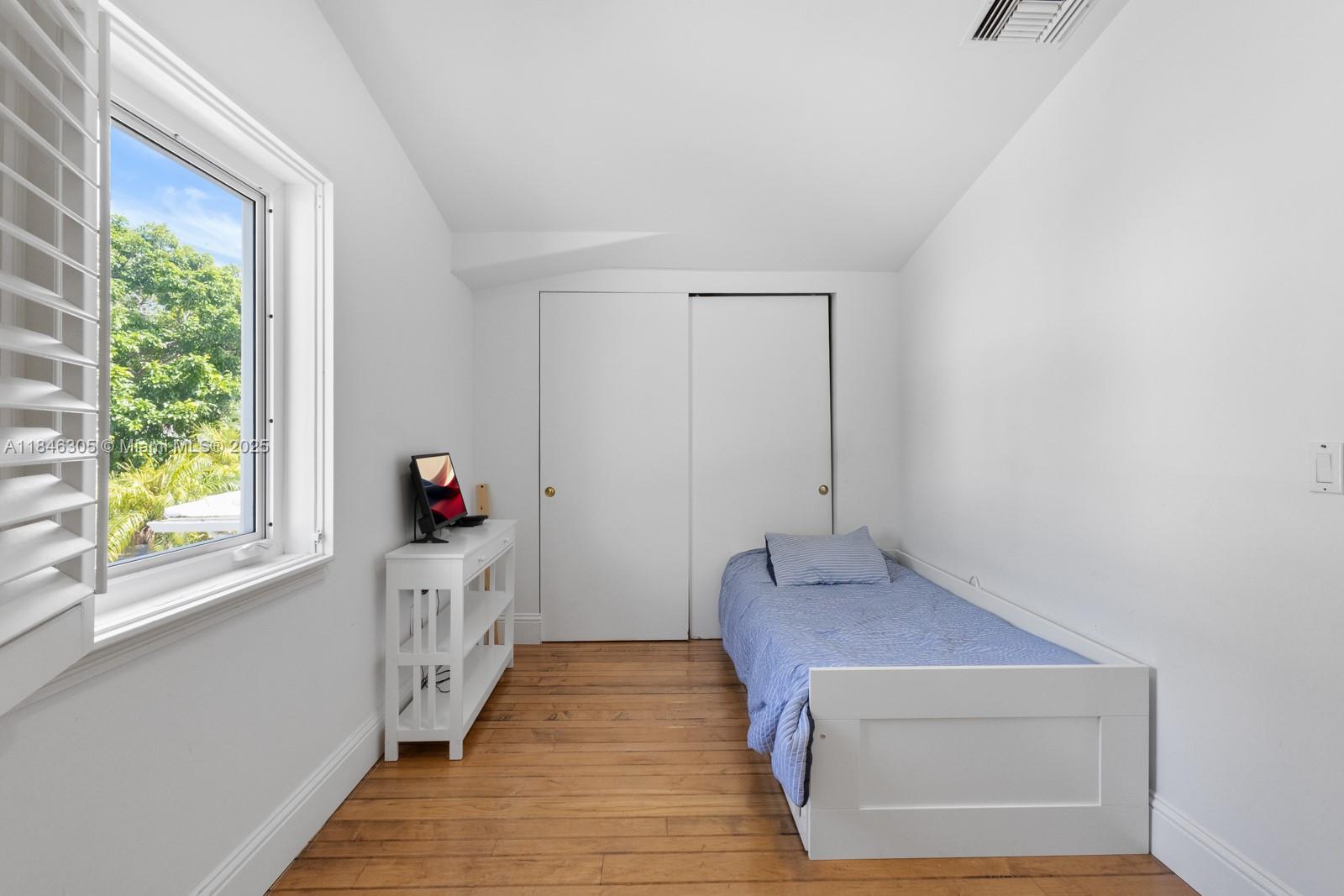 G B VILLAS - Residential Lease