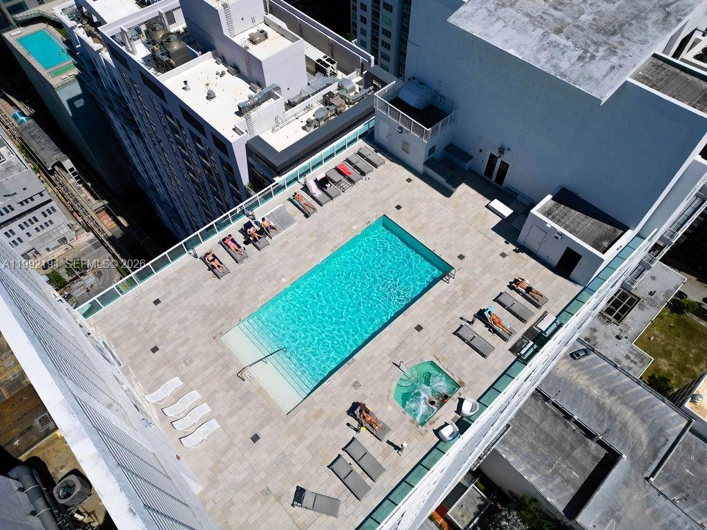 THE LOFT DOWNTOWN II COND - Residential Lease