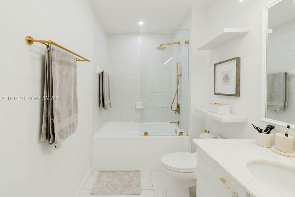 THE LOFT DOWNTOWN II COND - Residential Lease