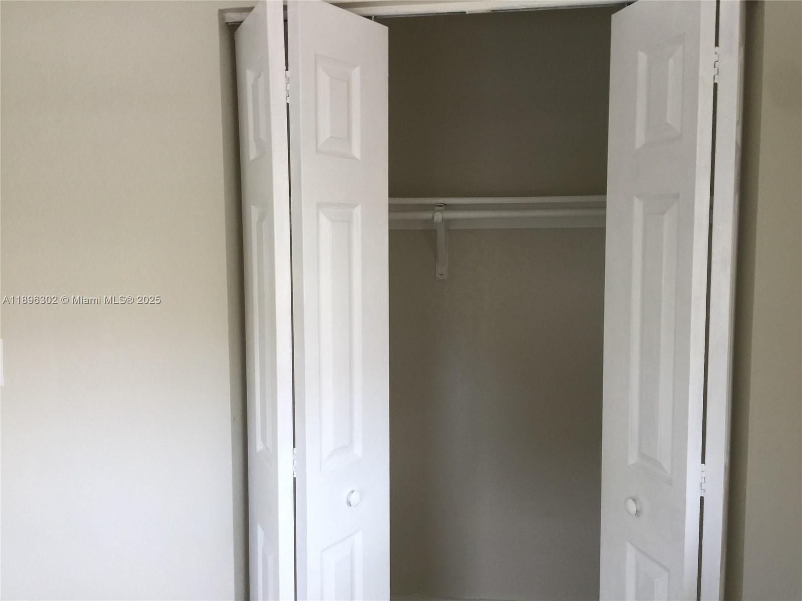 BEVERLY HEIGHTS - Residential Lease