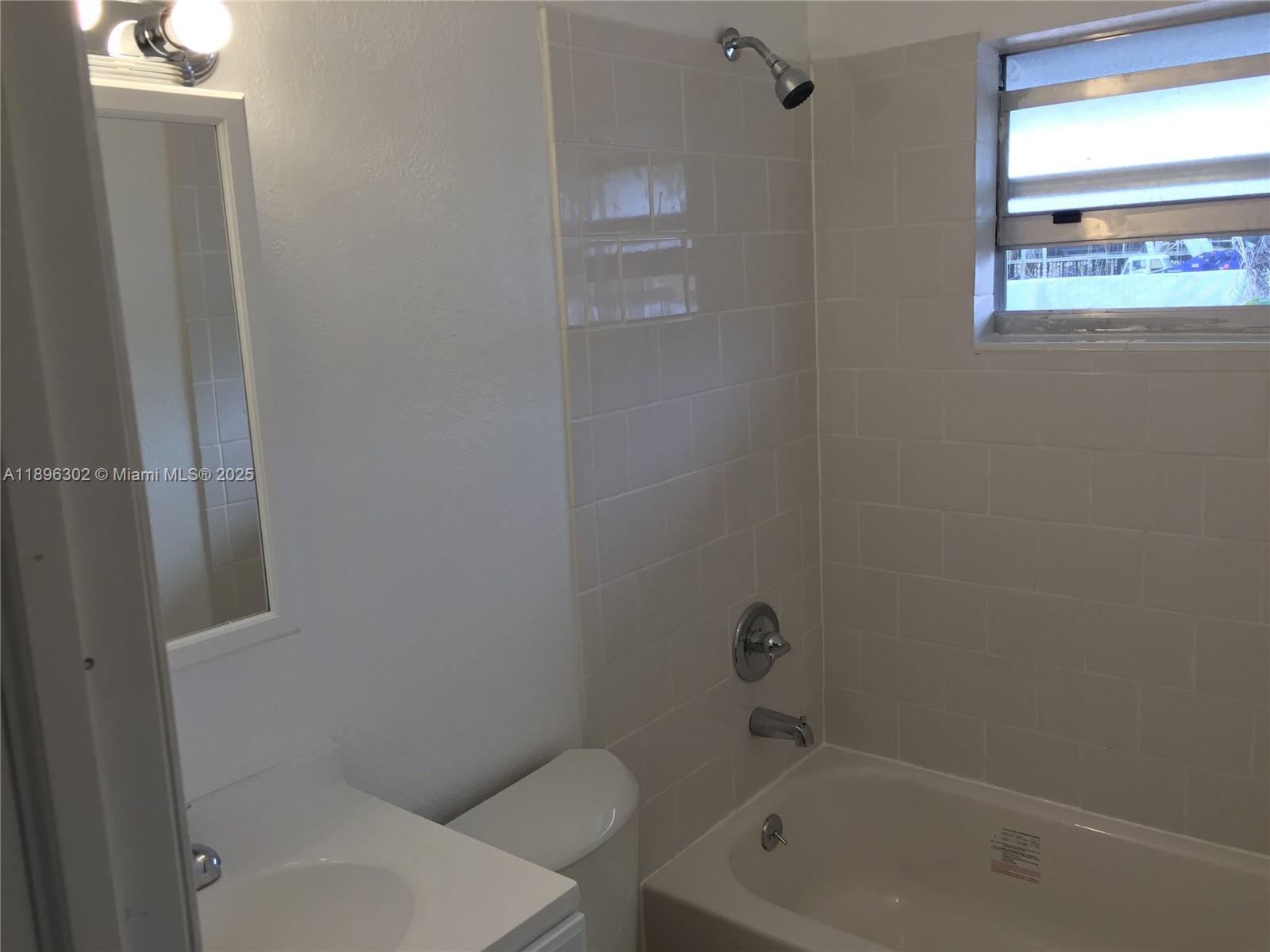BEVERLY HEIGHTS - Residential Lease