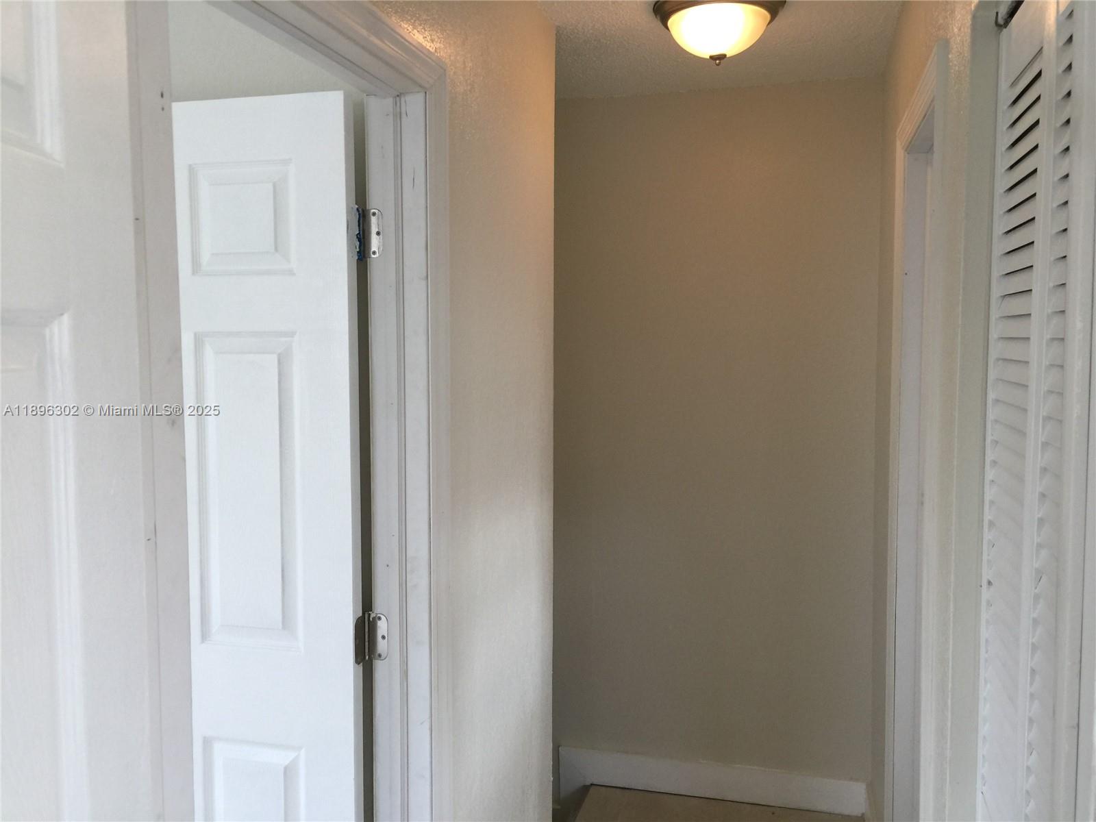 BEVERLY HEIGHTS - Residential Lease