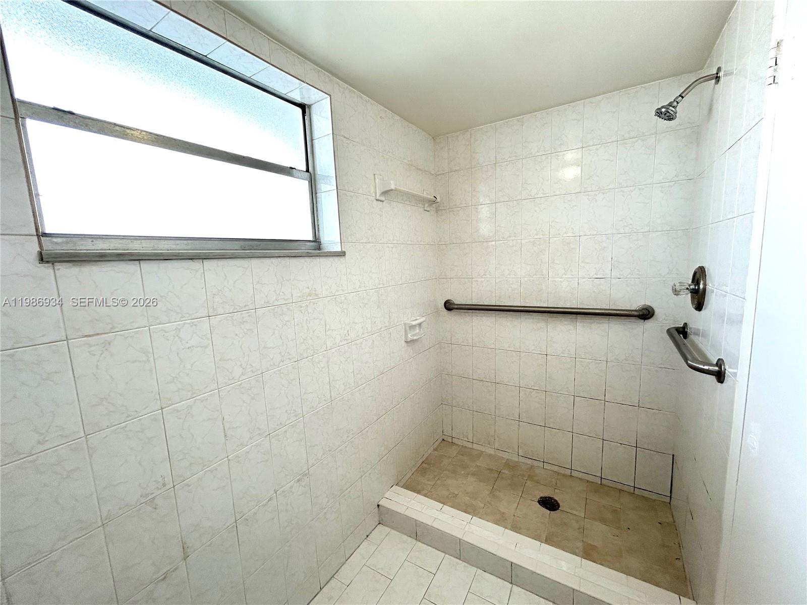 EL CONQUISTADOR NORTH CON - Residential Lease