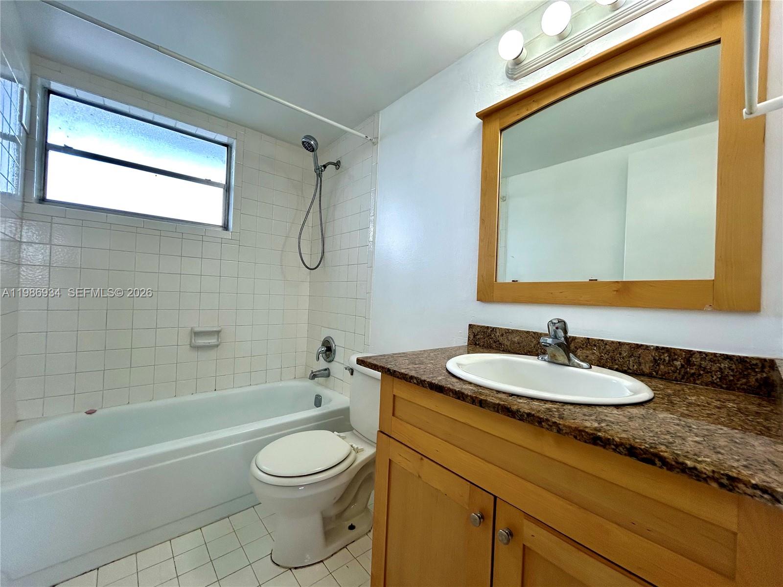 EL CONQUISTADOR NORTH CON - Residential Lease