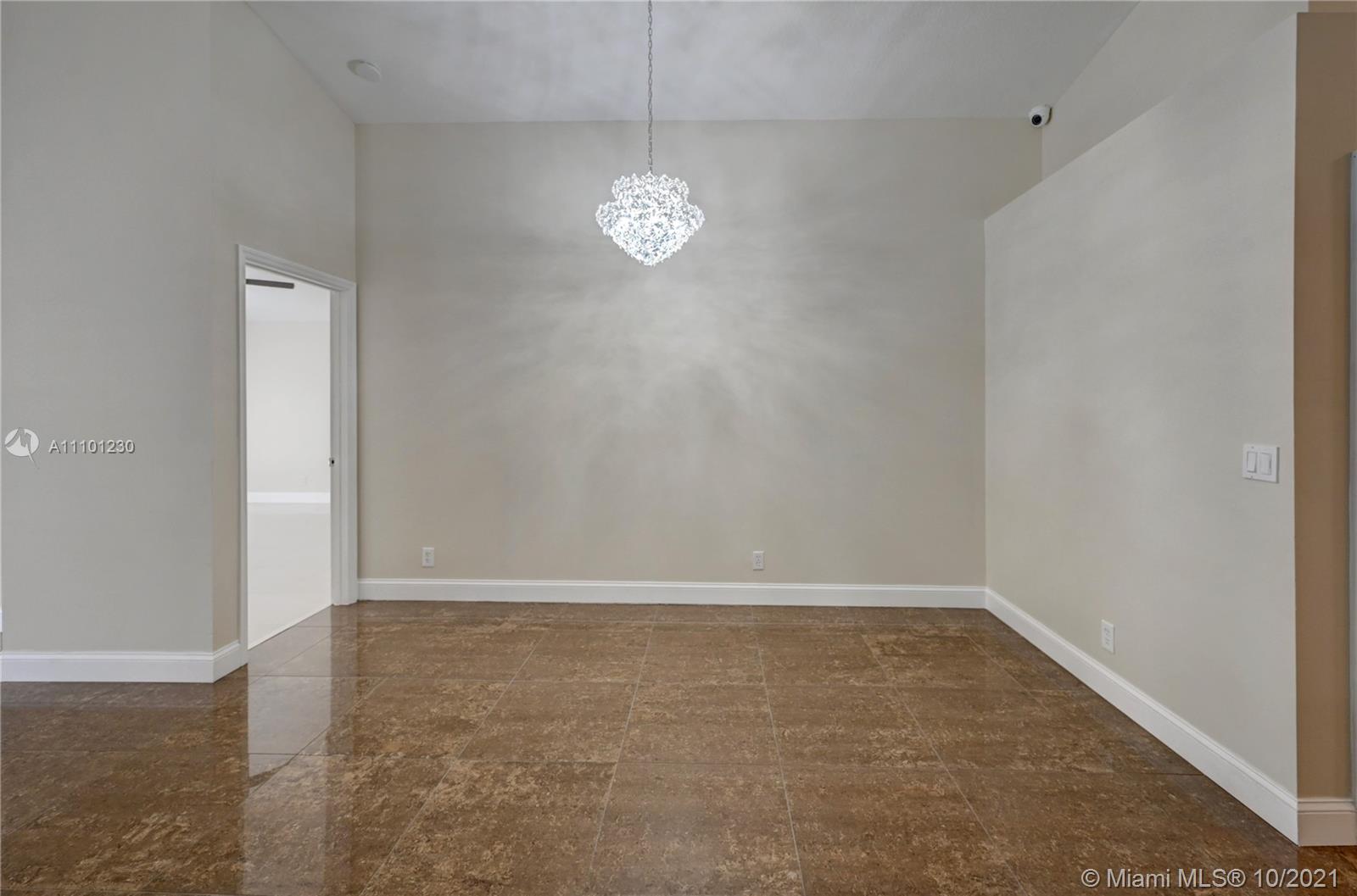 KENSINGTON - Residential