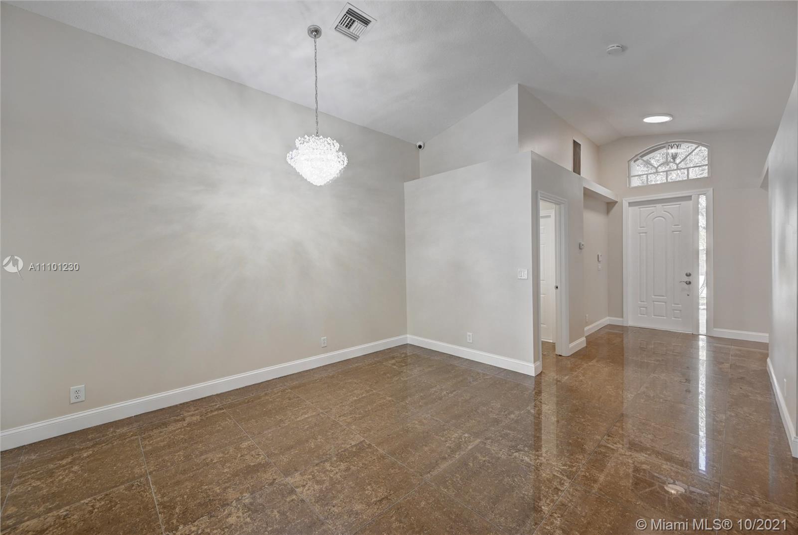 KENSINGTON - Residential