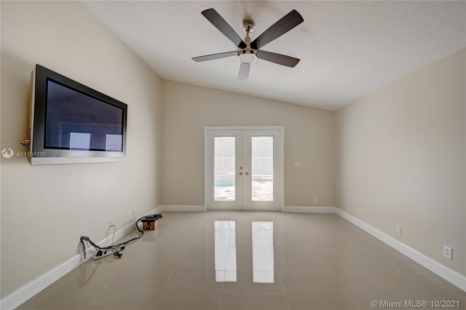 KENSINGTON - Residential