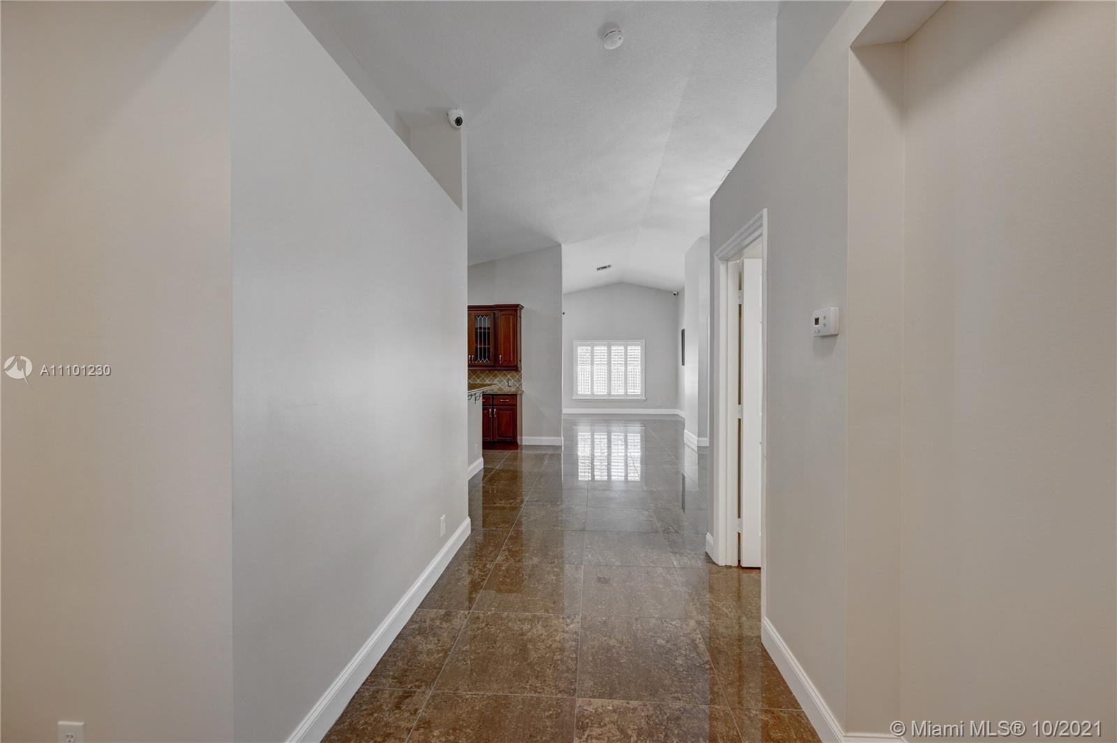 KENSINGTON - Residential