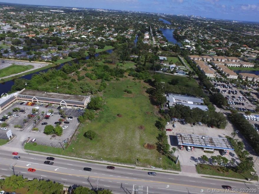 GREAT LOCATION!! APPROVED SITE PLAN- (+/- 278,340 SQFT)-(6.39 ACRES). SITE PLAN APPROVED FOR DEVELOPMENT OF 189 APARTMENTS HOMES IN WITHIN THE MIXED USE-WEST (MU-W) ZONING DESIGNATION, TO BE DEVELOPED IN 2 PHASES. PHASE 1: CONSISTING OF  1.97 ACRES WITH 69 DWELLING UNITS(INCLUDED TWO LIVE/WORK UNITS- 5 STORIES GROUND LEVEL PARKING- FOUR STORIES OF RESIDENTIAL UNITS. PHASE 2: CONSISTING OF 4.34 ACRES WITH 120 DWELLING UNITS- THREE STORIES BUILDINGS. SETBACK-FRONT: 21FT -SETBACK SIDE: 23FT – SETBACK REAR: 23 FEET. GREAT OPPORTUNITY, CALL NOW!!