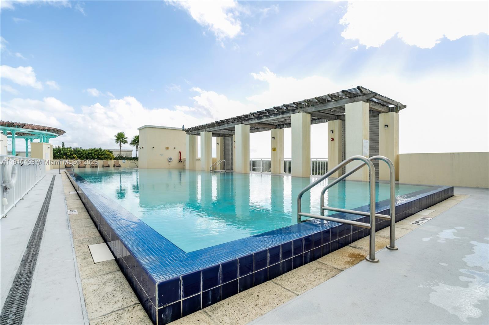 DOWNTOWN DADELAND CONDO N - Residential Lease