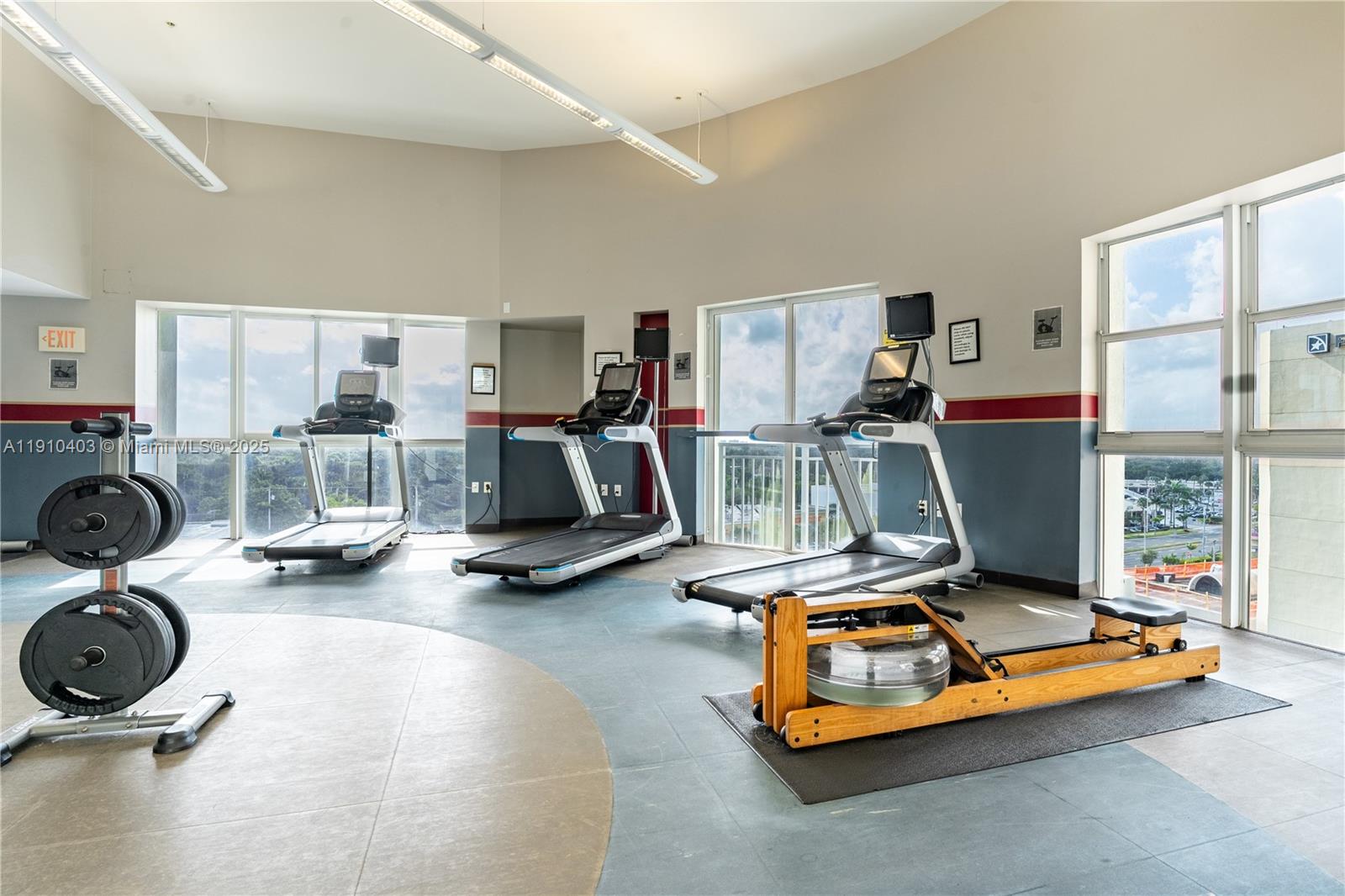 DOWNTOWN DADELAND CONDO N - Residential Lease