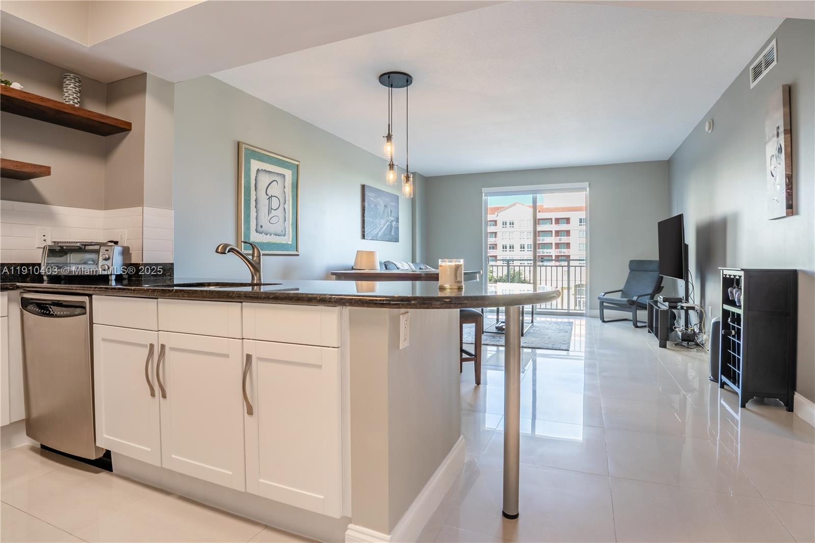 DOWNTOWN DADELAND CONDO N - Residential Lease