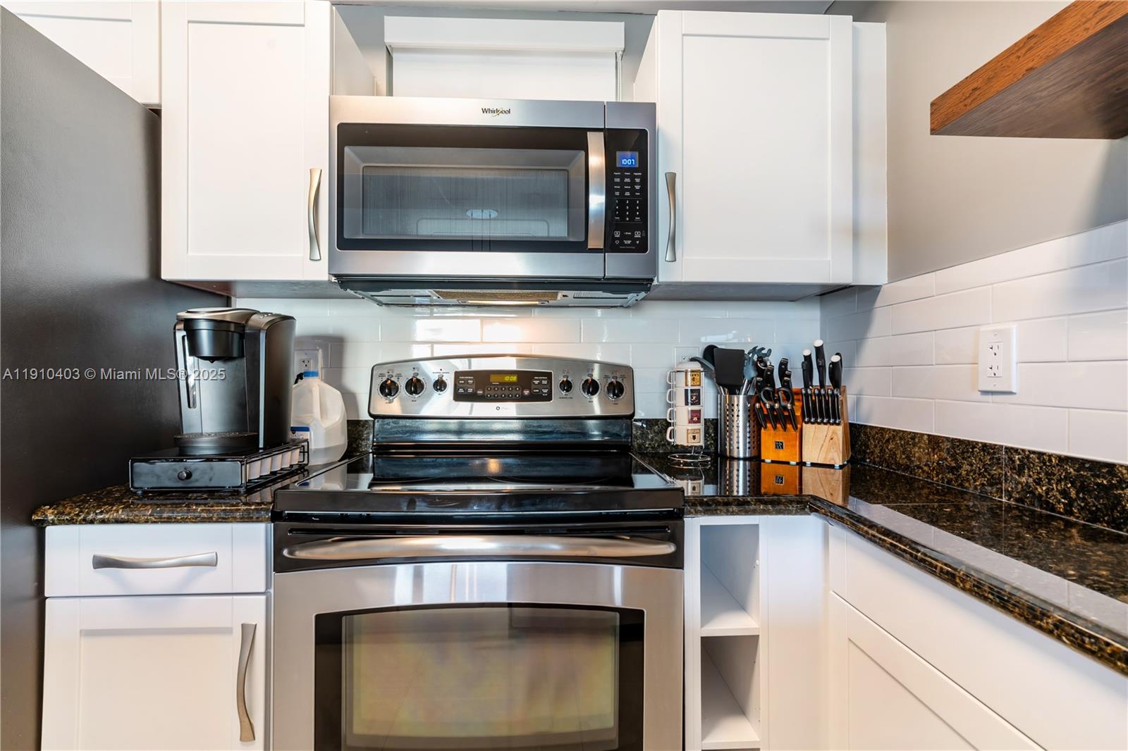 DOWNTOWN DADELAND CONDO N - Residential Lease