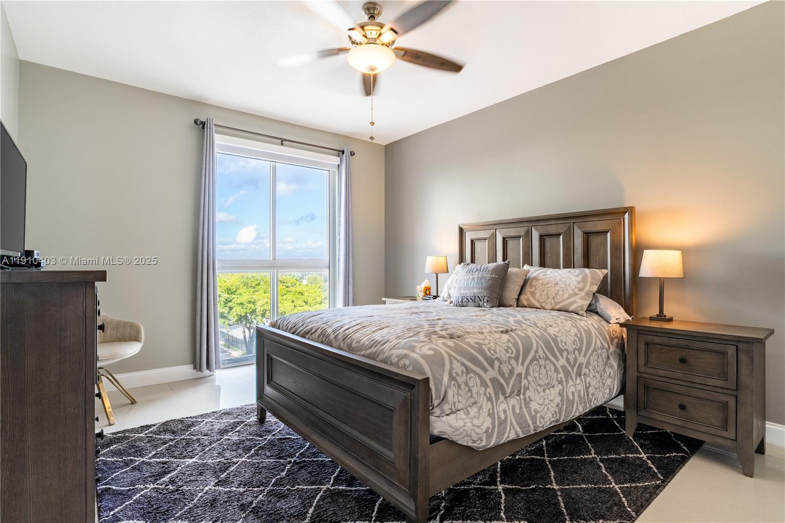 DOWNTOWN DADELAND CONDO N - Residential Lease