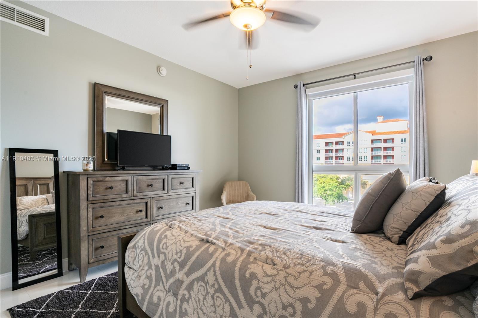 DOWNTOWN DADELAND CONDO N - Residential Lease