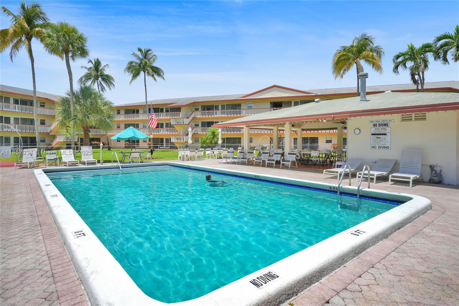 BEVERLY HILLS CONDO NUMBE - Residential Lease