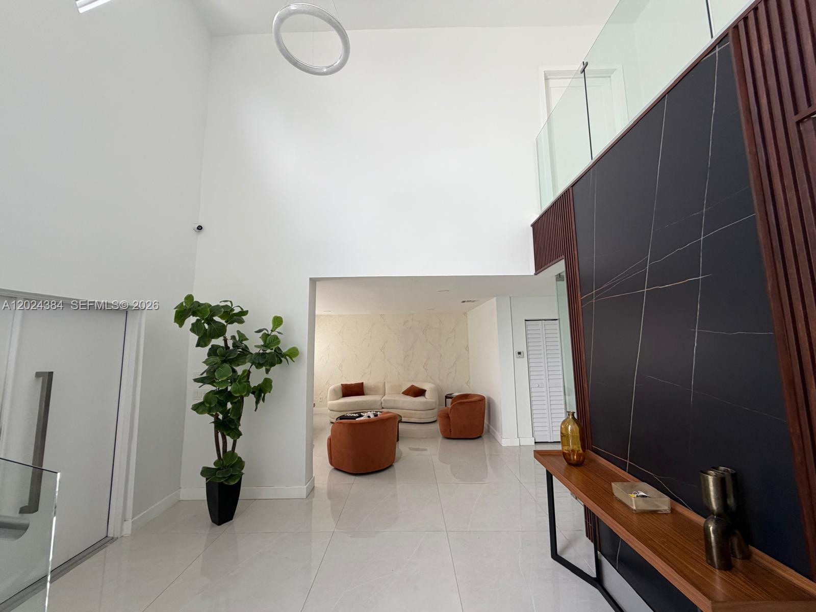 RO-JEN ESTATES - Residential Lease
