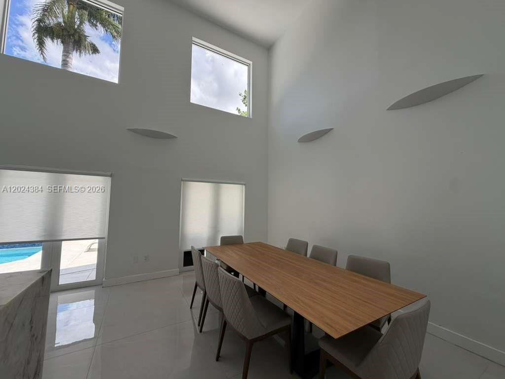 RO-JEN ESTATES - Residential Lease